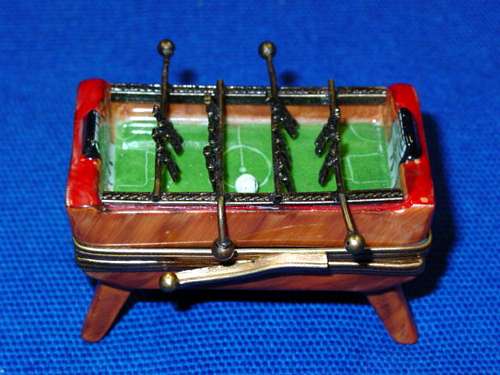 FOOSBALL TABLE